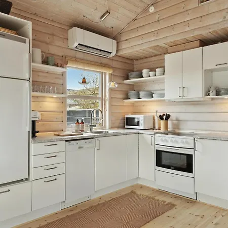 3 Bedroom Lovely In Holiday home *